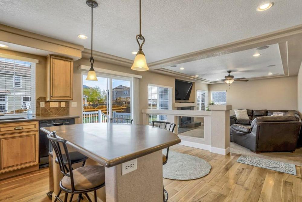 4BR Hot Tub Pool Table, Ping Pong, Foosball!